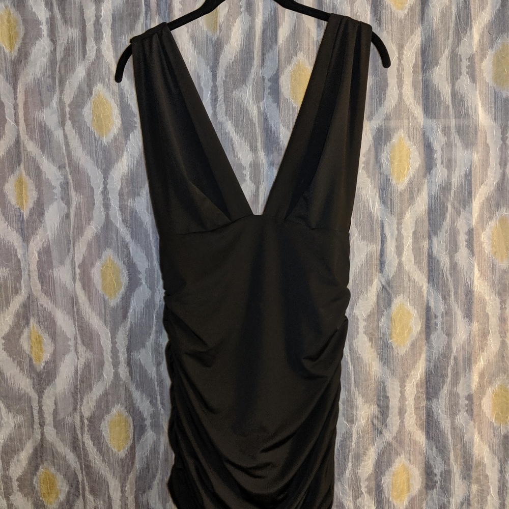 Plunge bodycon dress